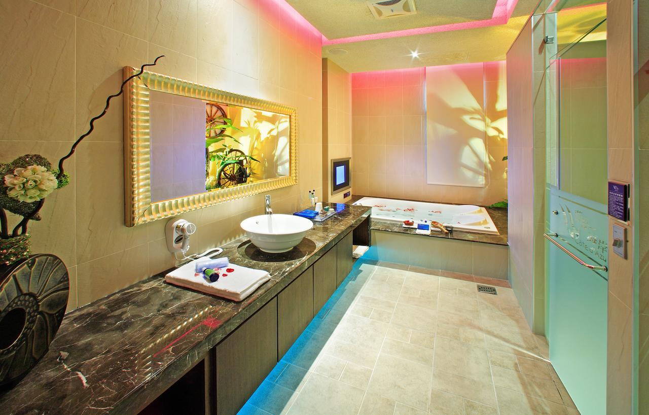 Blue Coast Spa Motel Keelung Exterior photo