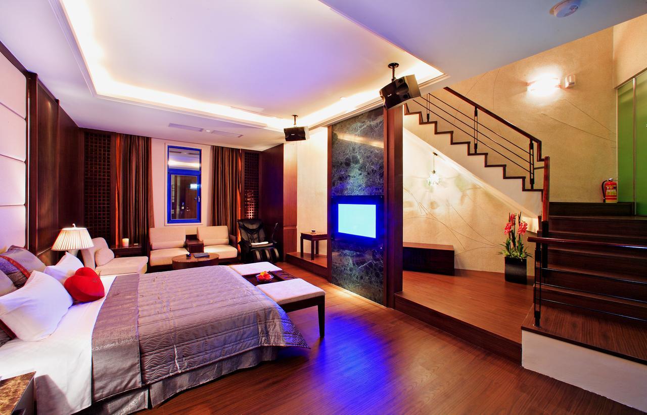 Blue Coast Spa Motel Keelung Exterior photo